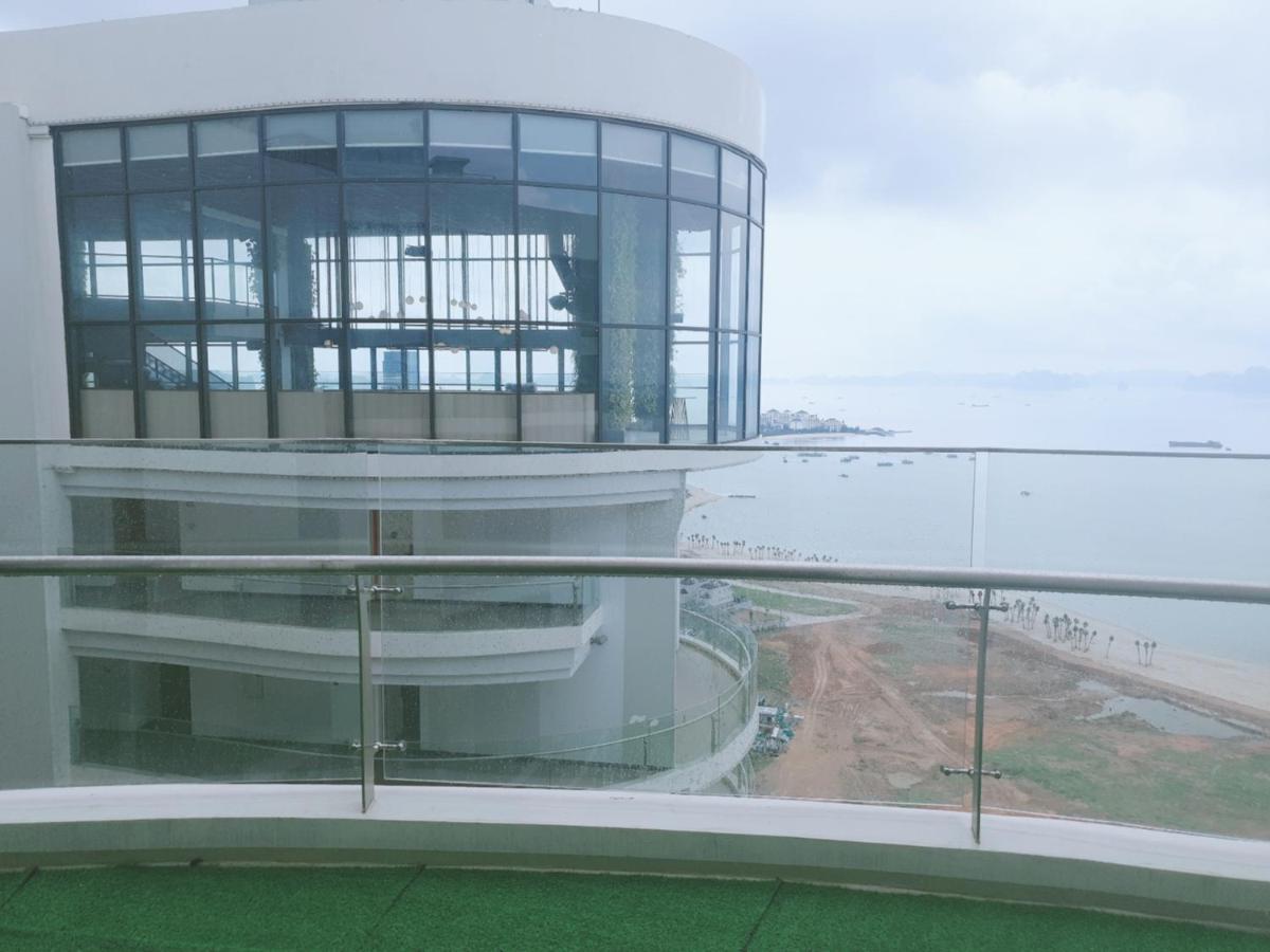 Citadines Marina Ha Long Appartement Buitenkant foto